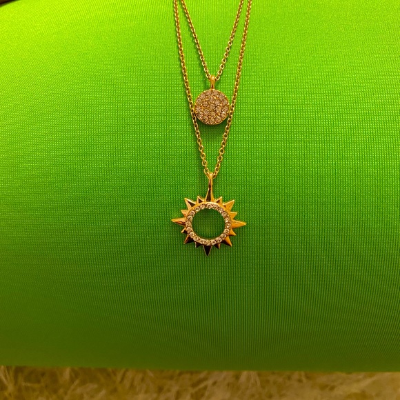 Lilly Pulitzer necklace☀️
